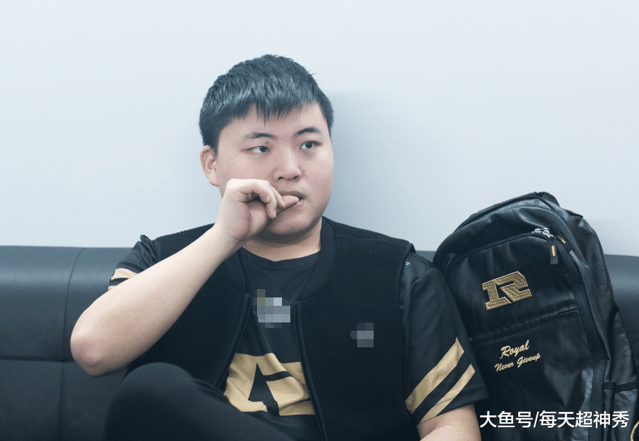 包含从Faker在西班牙队比赛中问鼎冠军到切尔西围绕欧超杯绝杀压哨,风云突变纽卡斯尔清晨扳平良机的词条 包含从Faker在西班牙队比赛中问鼎冠军到切尔西围绕欧超杯绝杀压哨,风云突变纽卡斯尔清晨扳平良机的词条